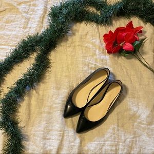 Nine West Pointed Flats